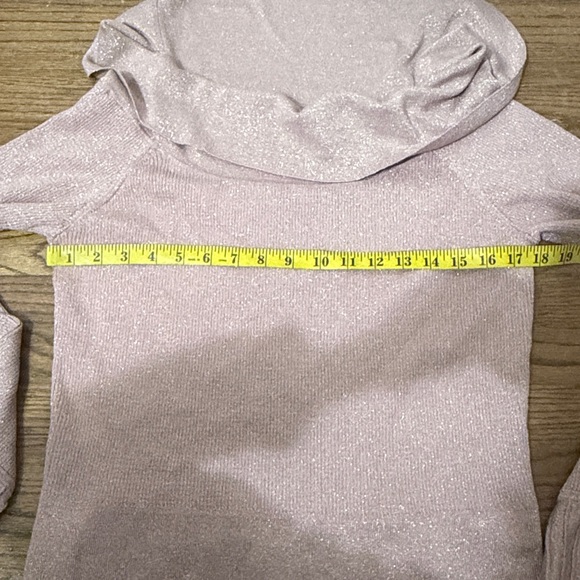 Chic Mauve Off-Shoulder Sweater - Picture 5 of 5